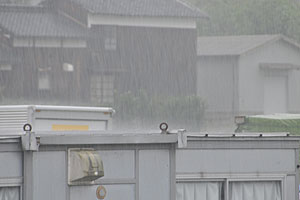 激しい雨